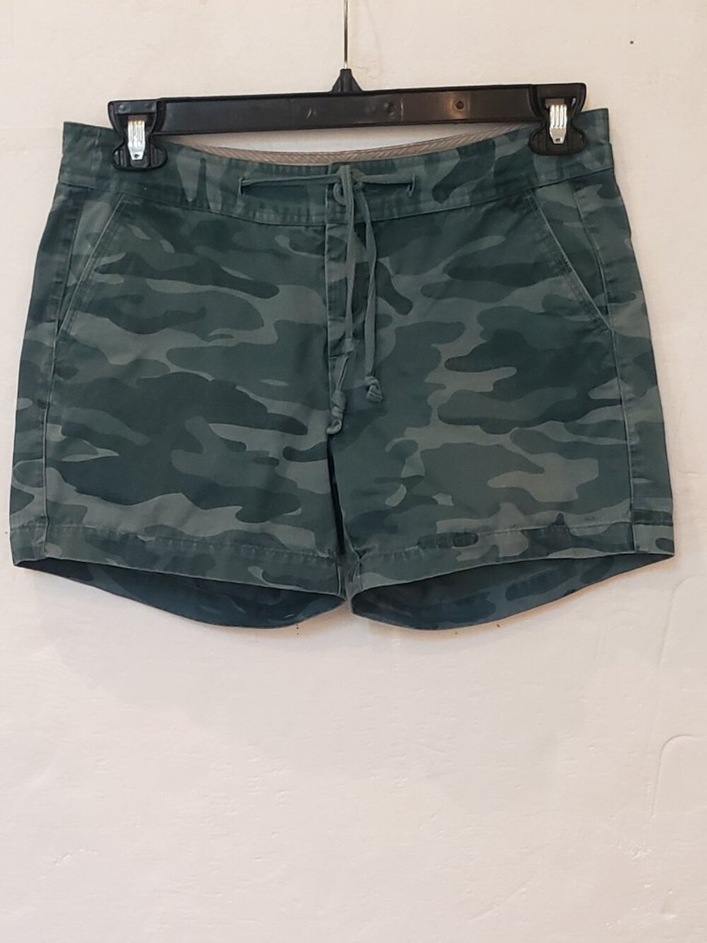 Gander Mountain Guide Series Green Camouflage Short Size 6